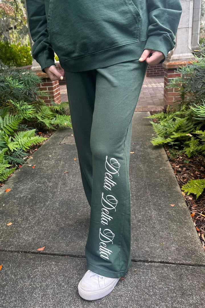 Dainty Script Alpine Matching Set Light Weight Wide Leg Sweatpants